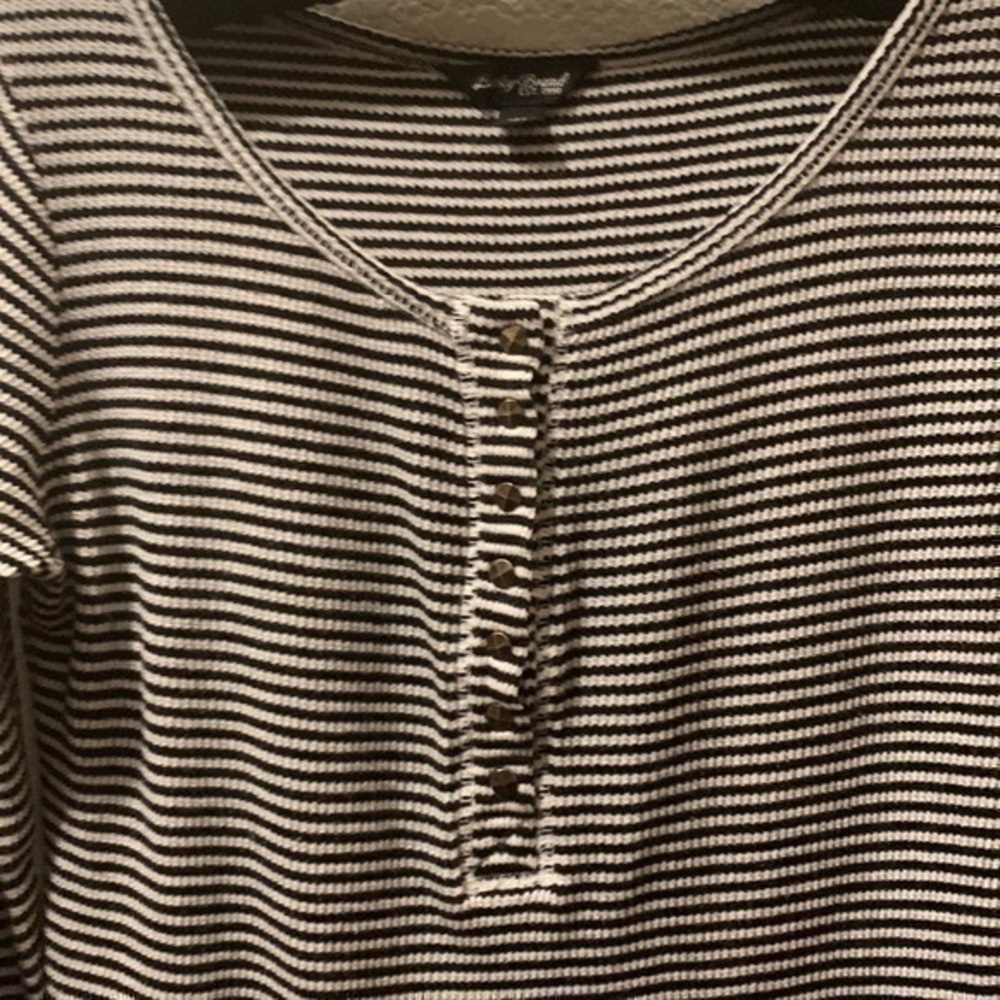 Lucky Brand medium long sleeve top - Picture 4 of 8